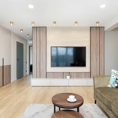 Modern With Garage And 3 Balconies In By Renters Prestige Apartamento Breslavia